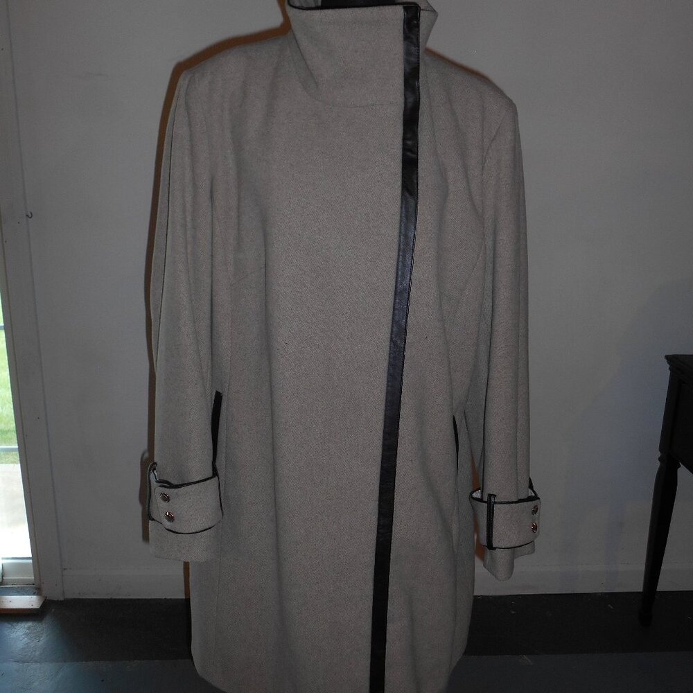 CALVEIN KLEIN 3/4 COAT OAT COLOR WITH LEATHER TRIM PLUS 2X